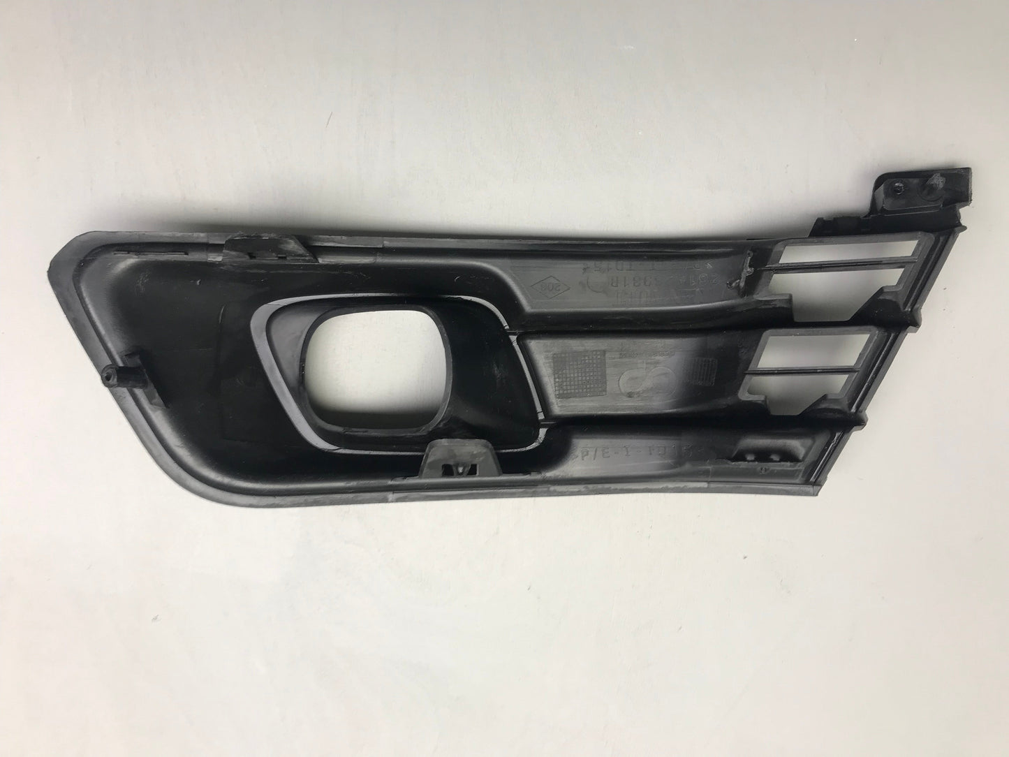 Renault Captur 2018 Front Bumper Right Foglight Grille OEM: 261A26931R